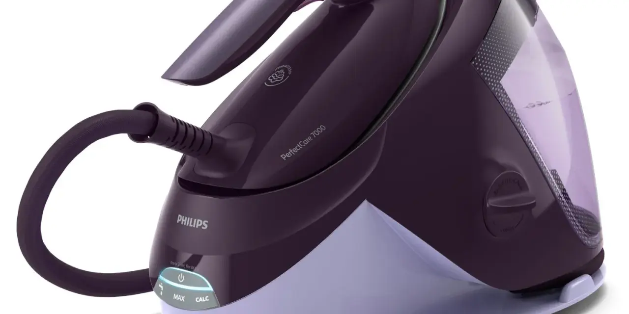 Ferro da stiro Philips PerfectCare 7000, viola, con serbatoio trasparente e tubo flessibile.