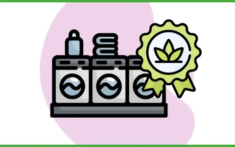 Tre lavatrici con un distintivo di qualità ecologica. I programmi di lavaggio sono efficienti e rispettosi dell'ambiente.