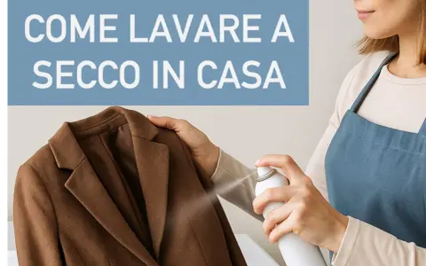 Donna spruzza un blazer marrone con uno spray per il lavaggio a secco in casa.