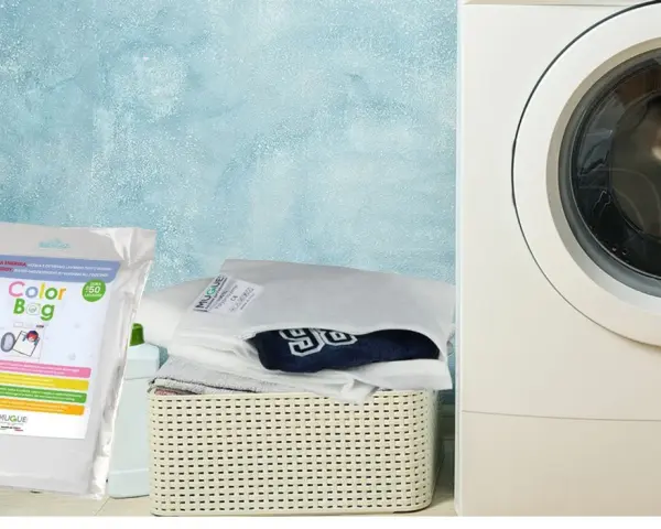 Busta salva-bucato Color Bag per lavatrice, protegge i capi colorati e chiari. Risparmia energia e detersivo.